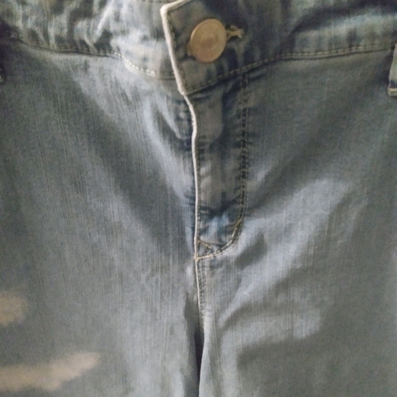 Women's Gloria Vanderbilt Detressed Short, 16, Wash Demin, pre-owned - Picture 6 of 9